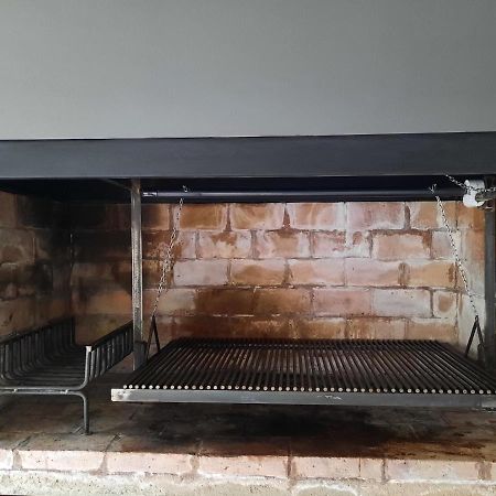 Casa De Invitados Con Parrilla Y Horno A Lena Ushuaia Exterior foto